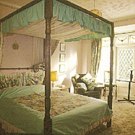 The Tudor Court Hotel Solihull Zimmer foto